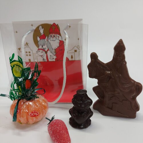 Sinterklaaspakketje - Sint te paard in een leuke tas