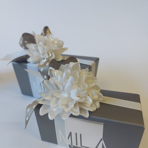 Pralines in ballotin met luxe versiering - 1 kg