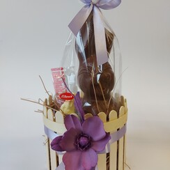 Tuinhekje gevuld met haas 26 cm en een assortiment van eitjes