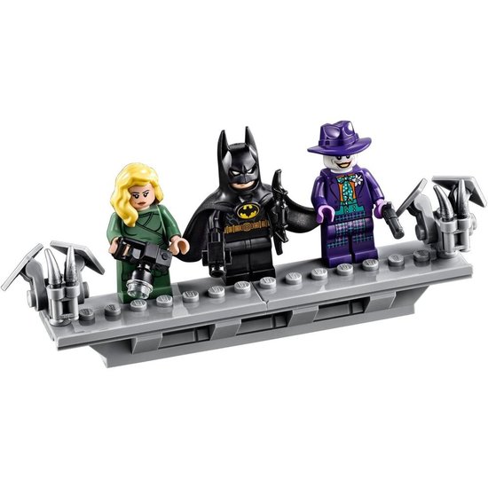 LEGO 76139 1989 Batmobile™