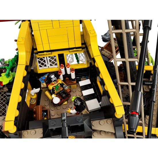 LEGO 21322 Pirates of Barracuda Bay