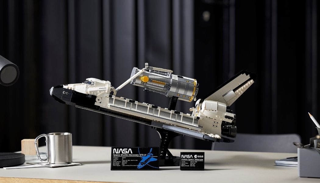 jazz Aas Herhaald LEGO 10283 NASA Ruimtevaart raket huren? | Bricksverhuur