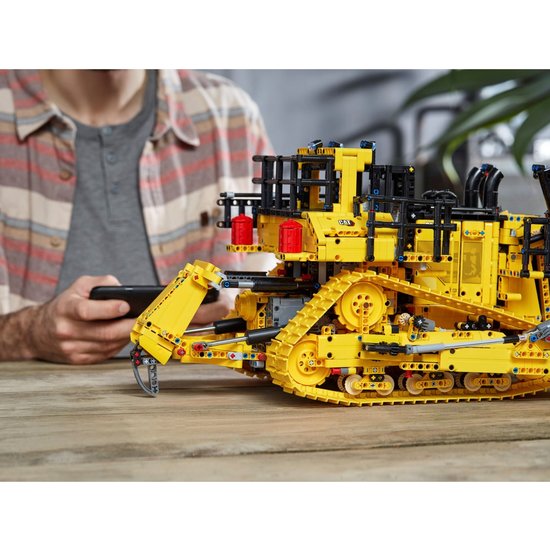 LEGO 42131 Cat® D11 Bulldozer met app-besturing