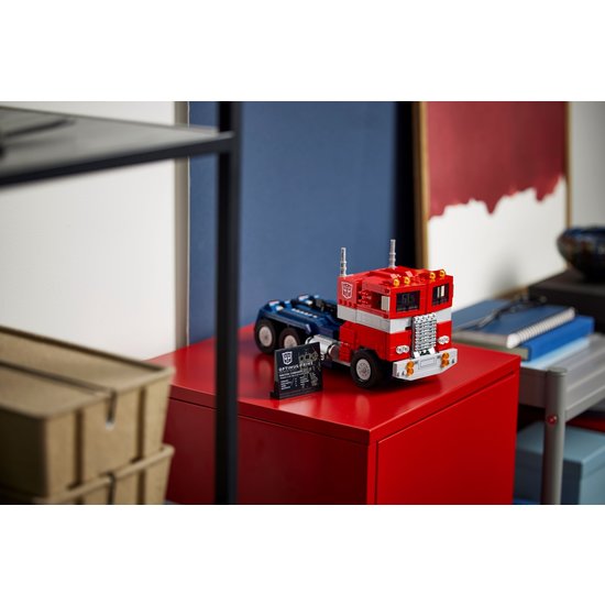 LEGO 10302 Optimus Prime