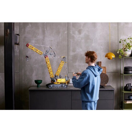 LEGO 42146 Liebherr Rupsbandkraan LR 13000