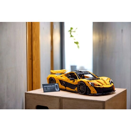 LEGO 42172 McLaren P1