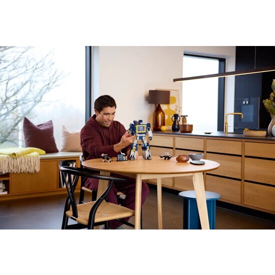 LEGO 10358 Transformers: Soundwave