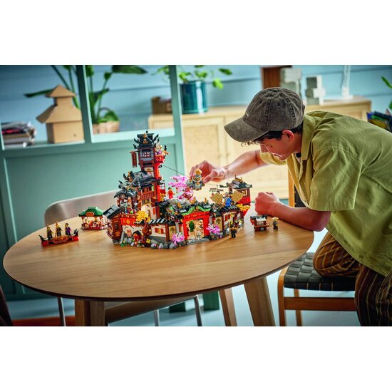 LEGO 71861 15-jarig jubileum: De oude stad