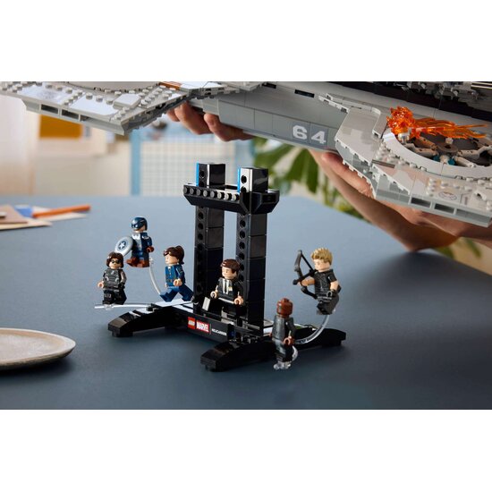 LEGO 76354 S.H.I.E.L.D. Helicarrier