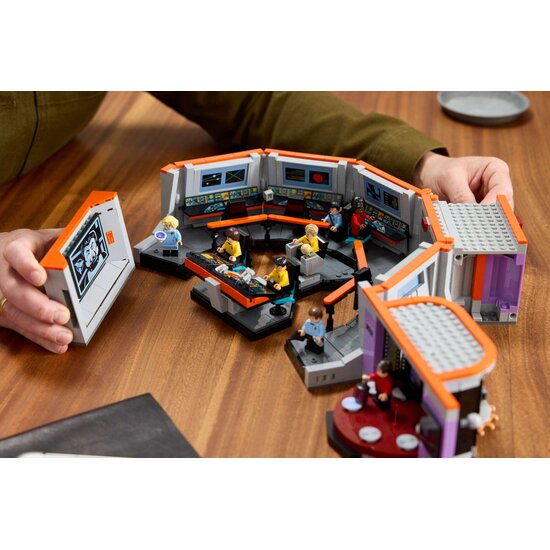 LEGO 11385 Star Trek: U.S.S. Enterprise NCC-1701 brug