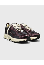 Mercer Sneaker The re-run cracked D.red