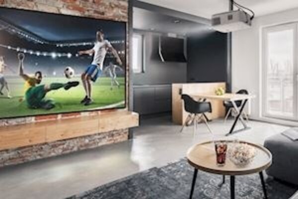 Optoma Optoma UHD38 4K HDR projector Optoma Optoma UHD38 4K HDR projector