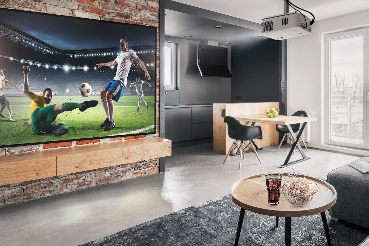 Optoma Optoma UHD35 4K HDR projector Optoma Optoma UHD35 4K HDR projector
