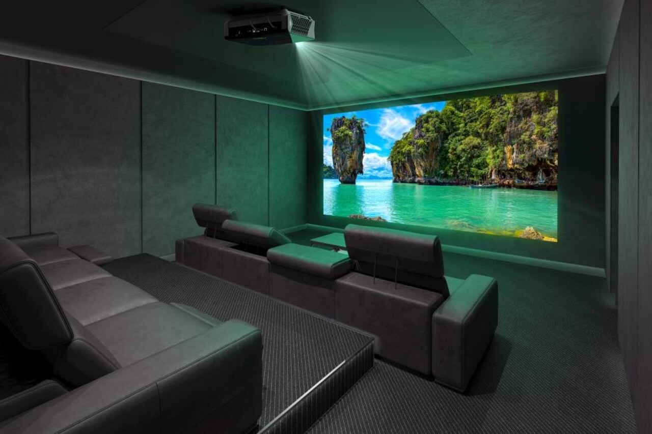 Optoma Optoma UHZ65LV 4K laser projector Optoma Optoma UHZ65LV 4K laser projector