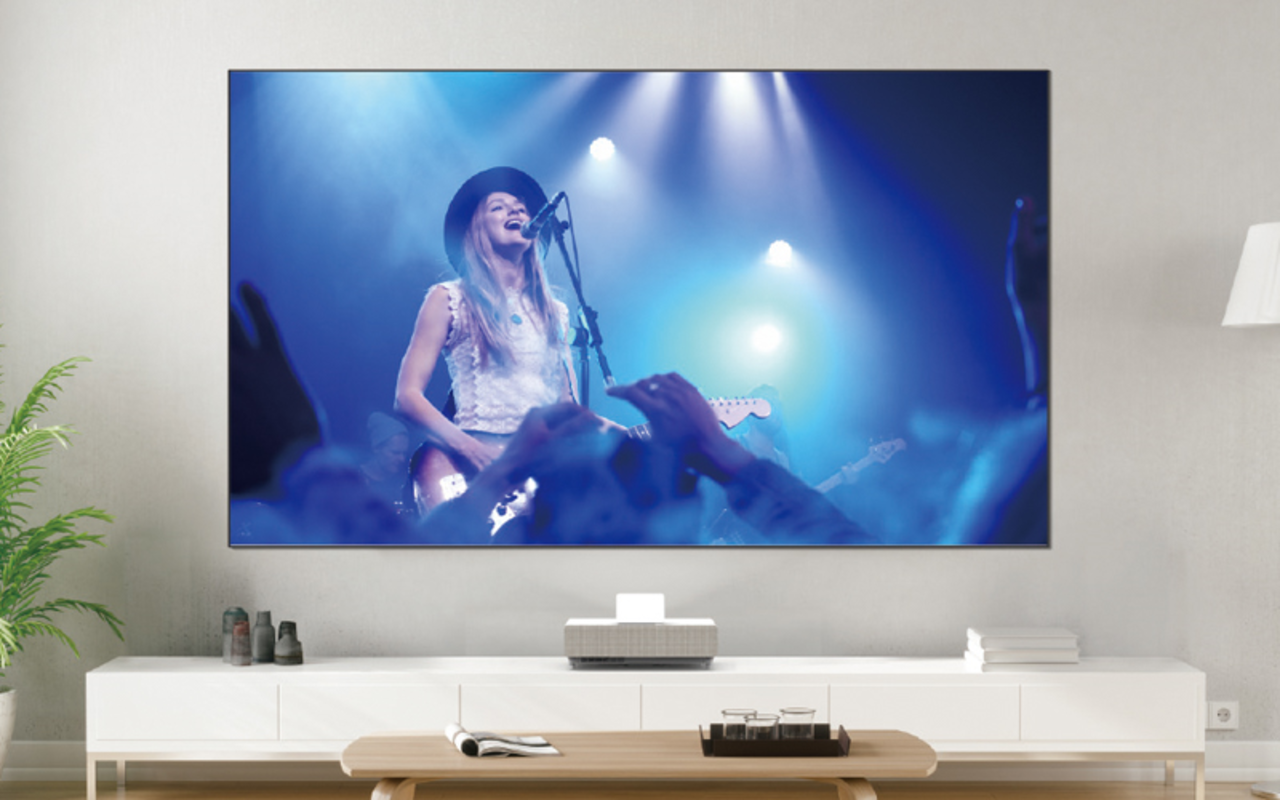 Epson Epson EH-LS500W 4K home cinema projector Epson Epson EH-LS500W 4K home cinema projector