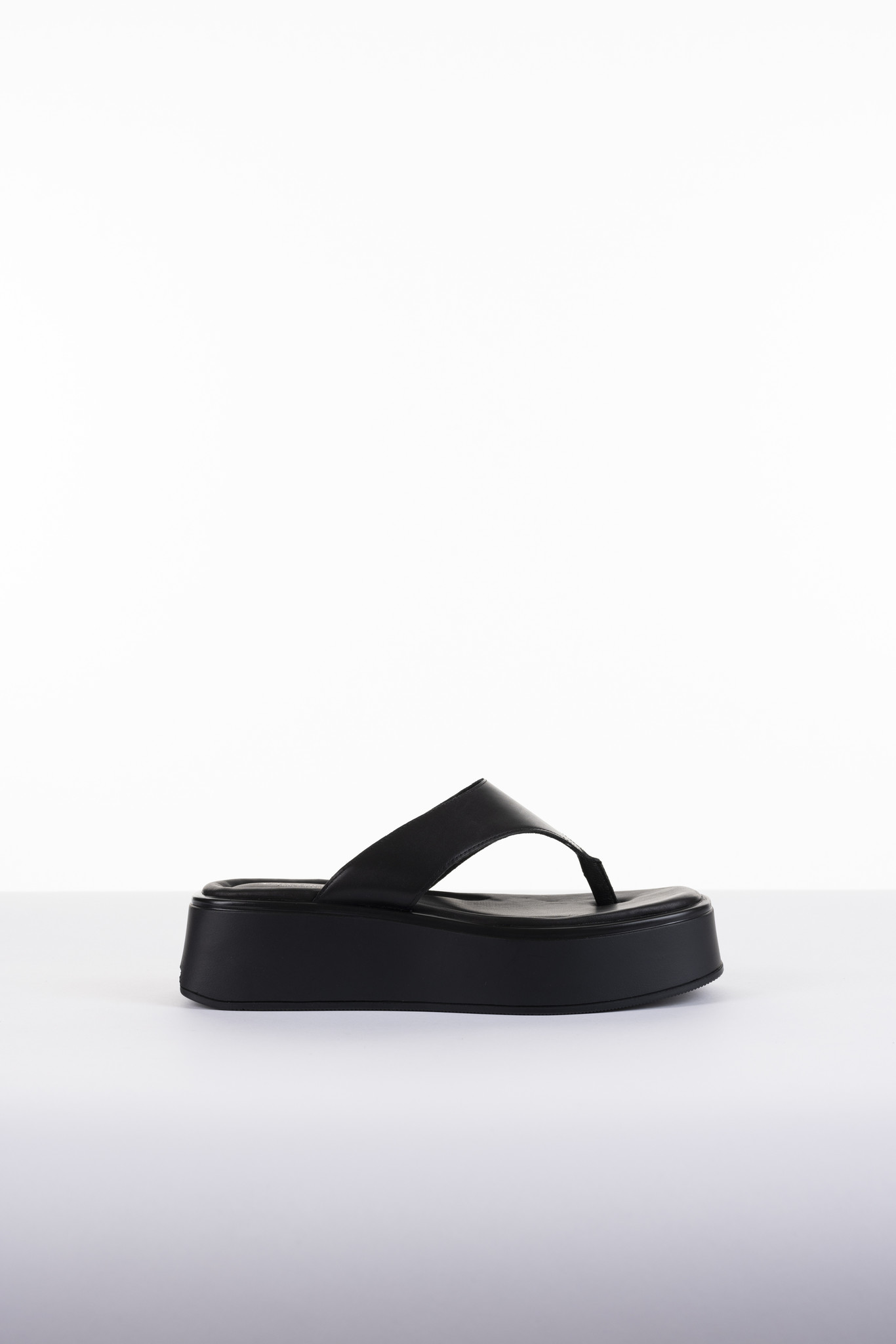 Courtney Sandals Black