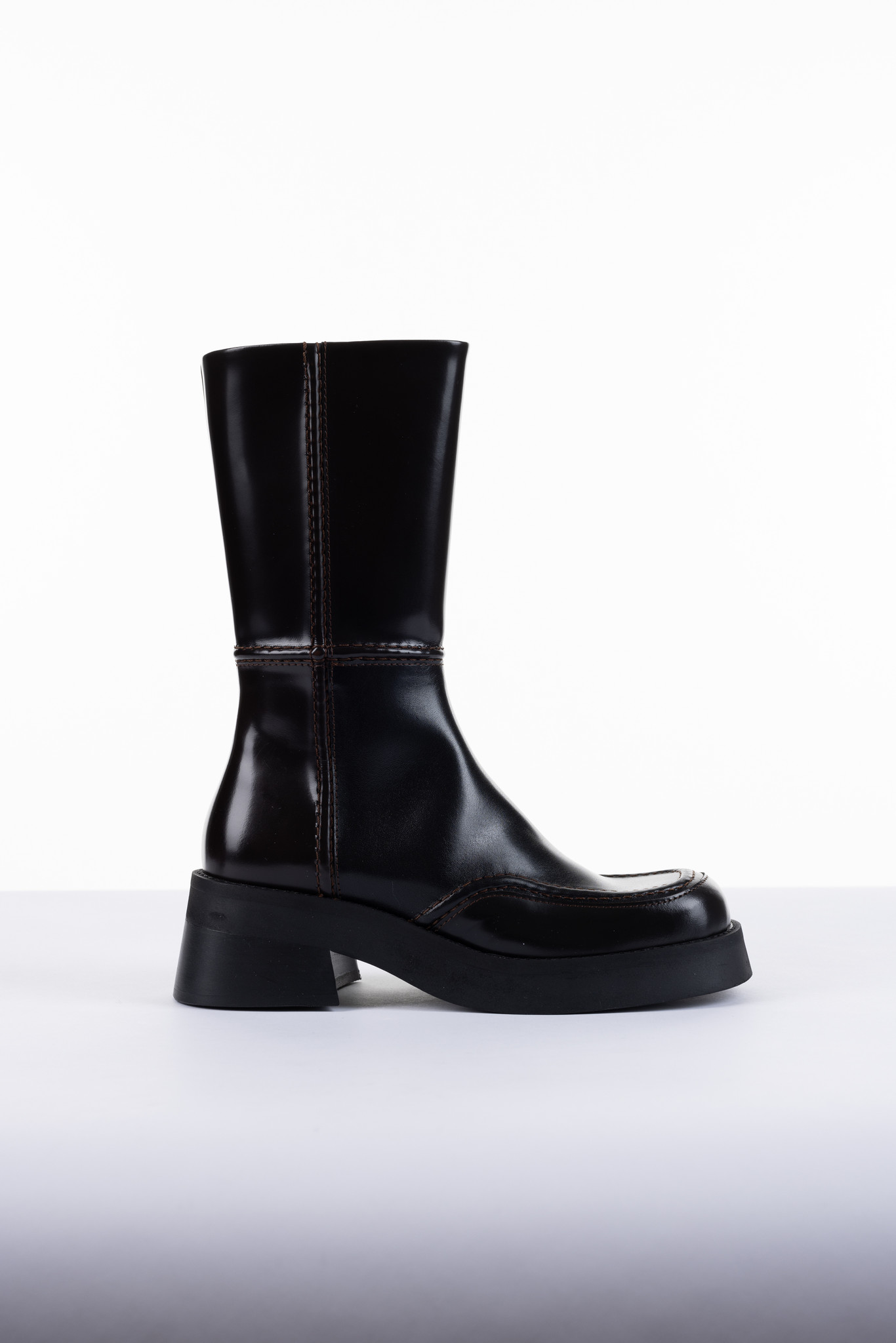 Inne Boots Brown