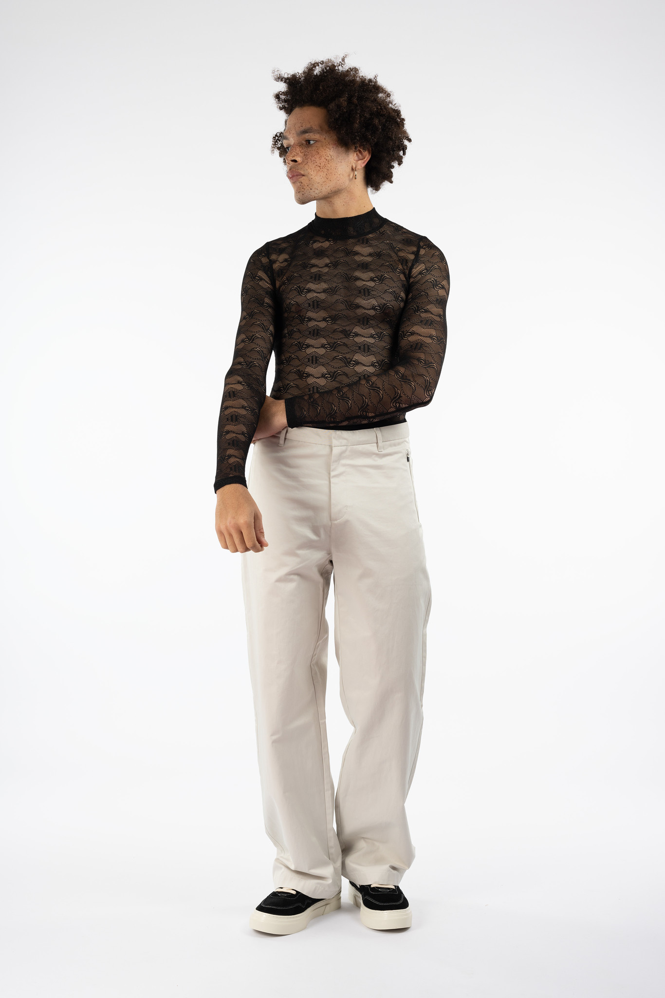 Lace Monogram Turtle Black