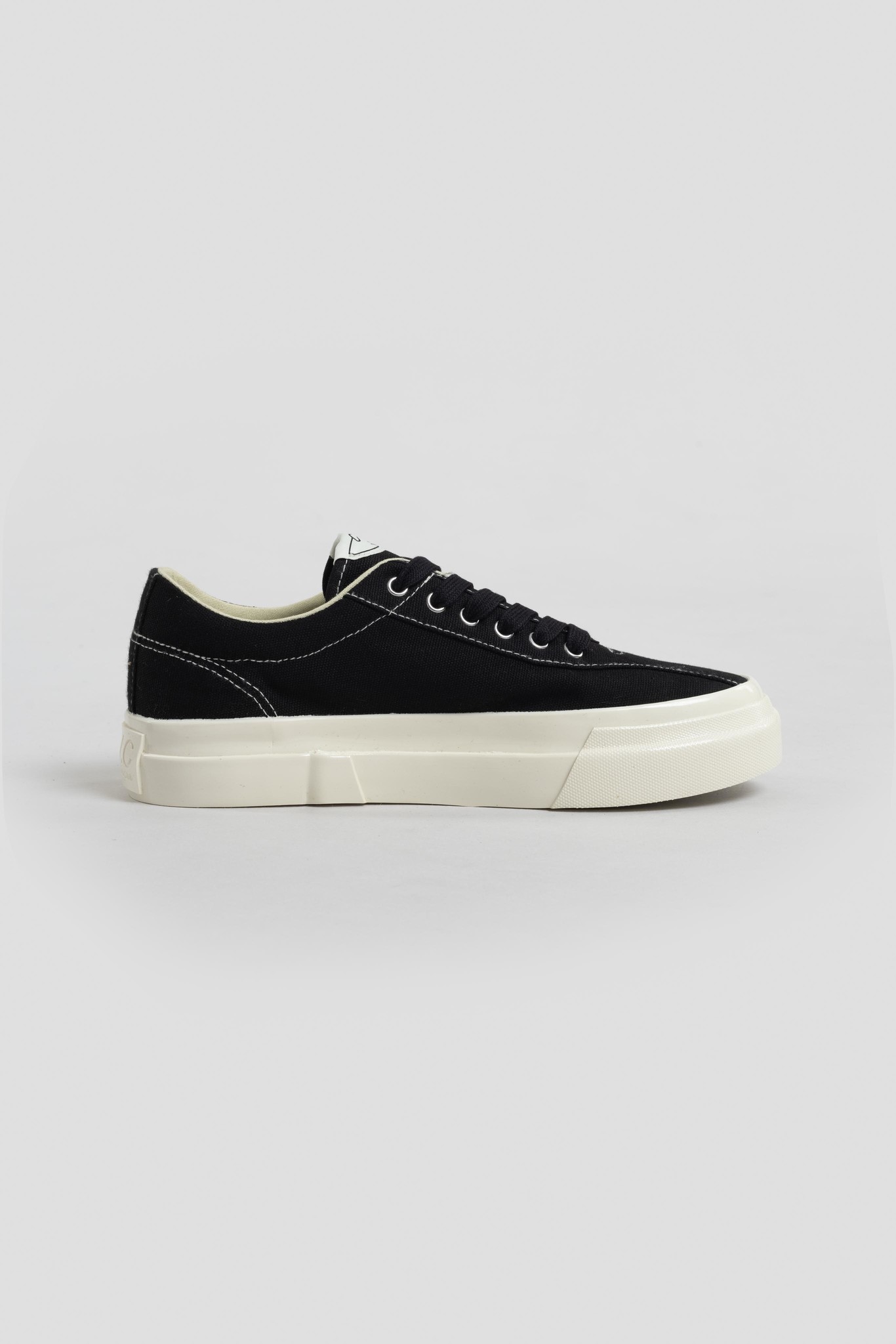 Dellow Canvas Black