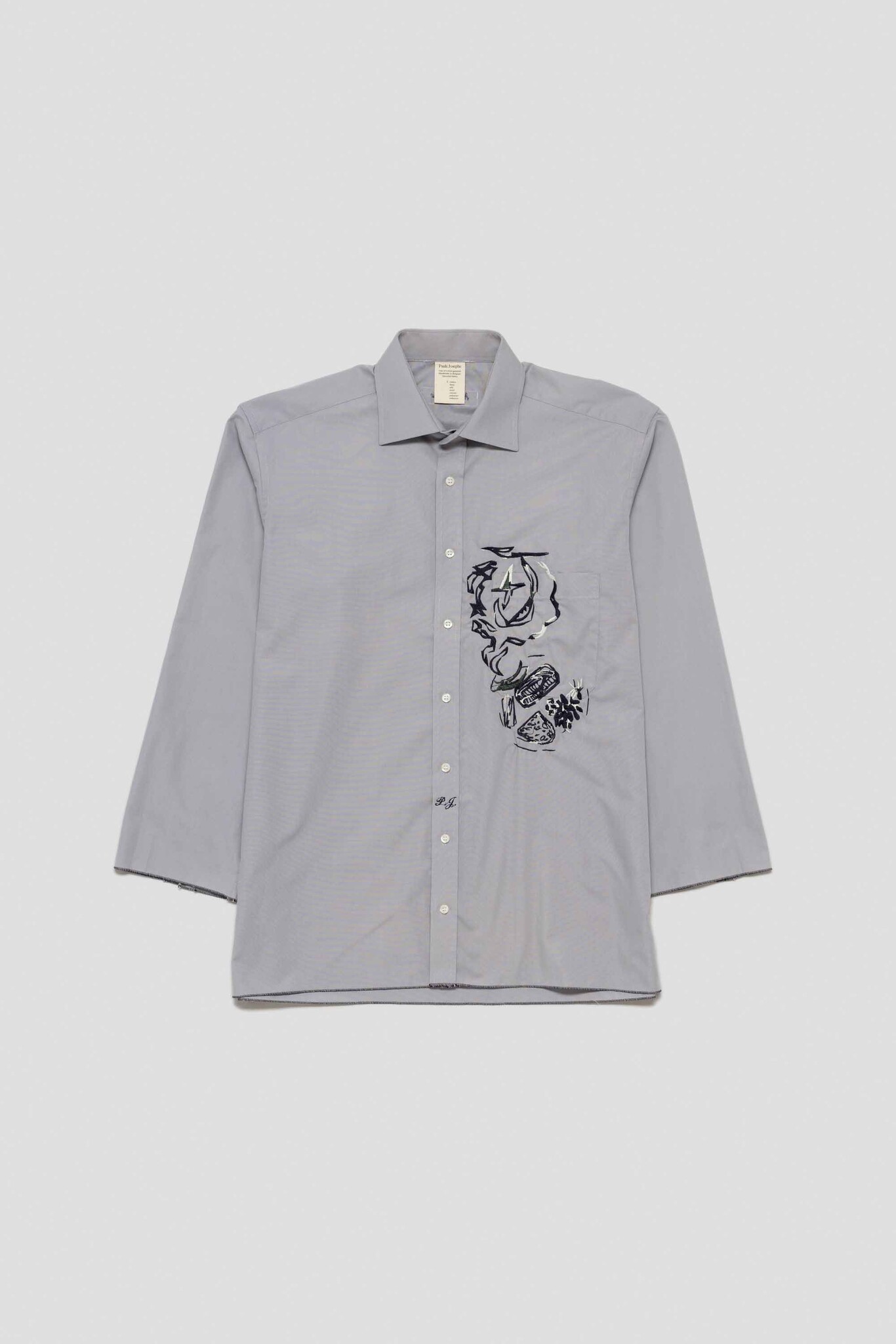grey shirt with sea lunch