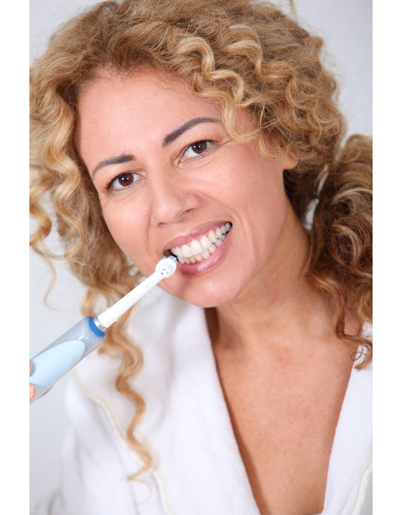 VoordeligeTandenborstels.nl 16 Opzetborstels voor Cross Action Oral-B