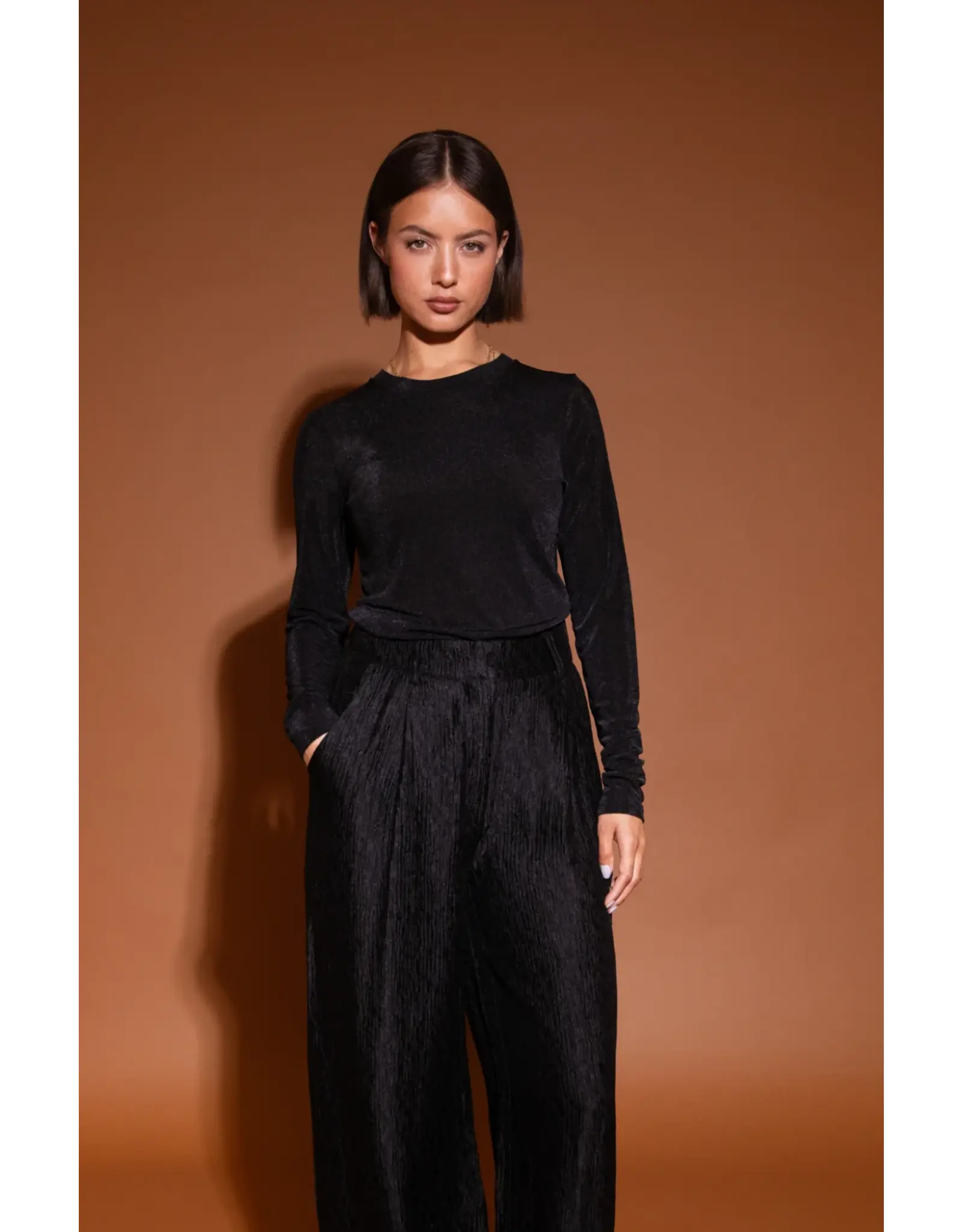 Studio Amaya Lynn T-Shirt - Black