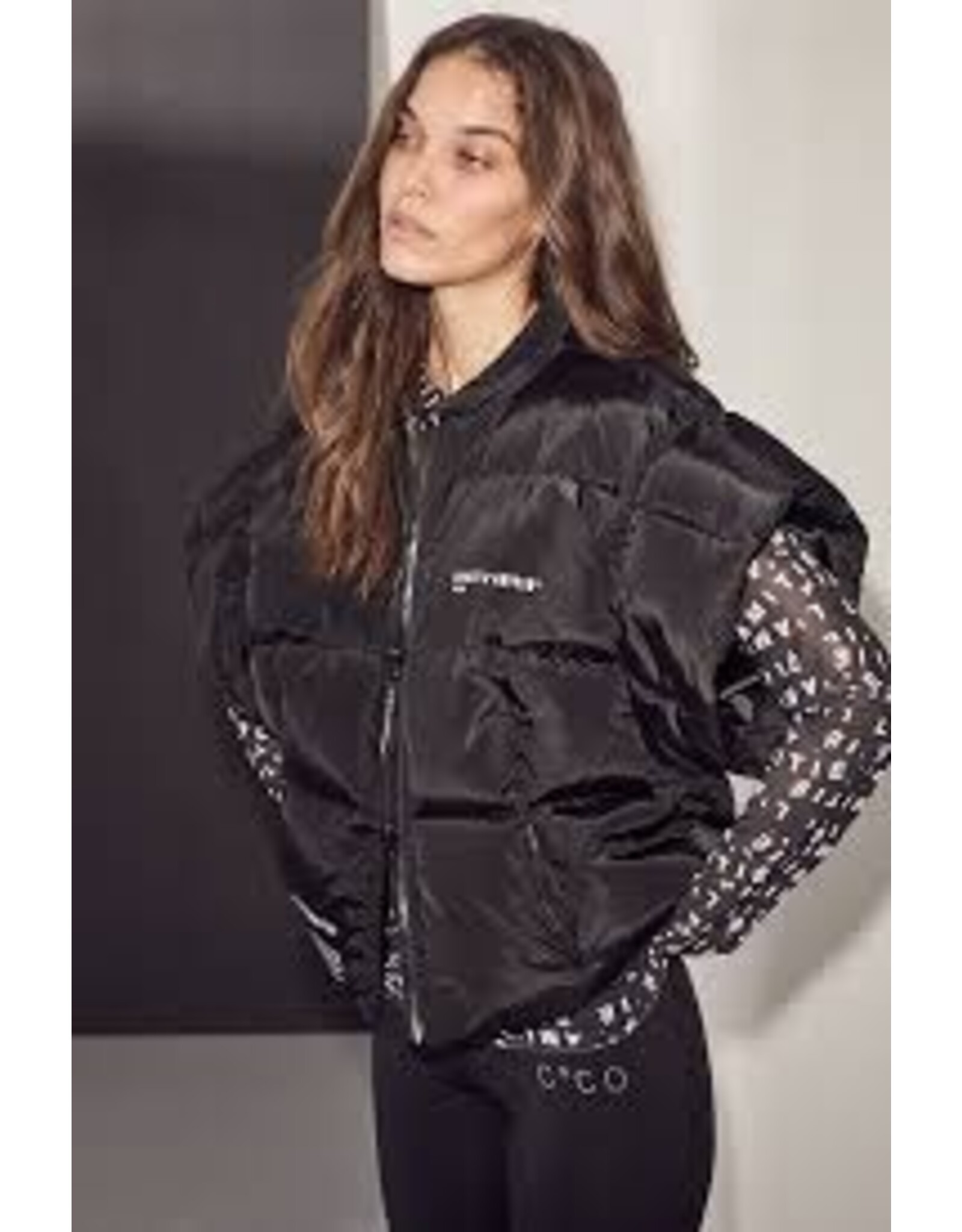 Haute L'amitié Mount Puffer - Black