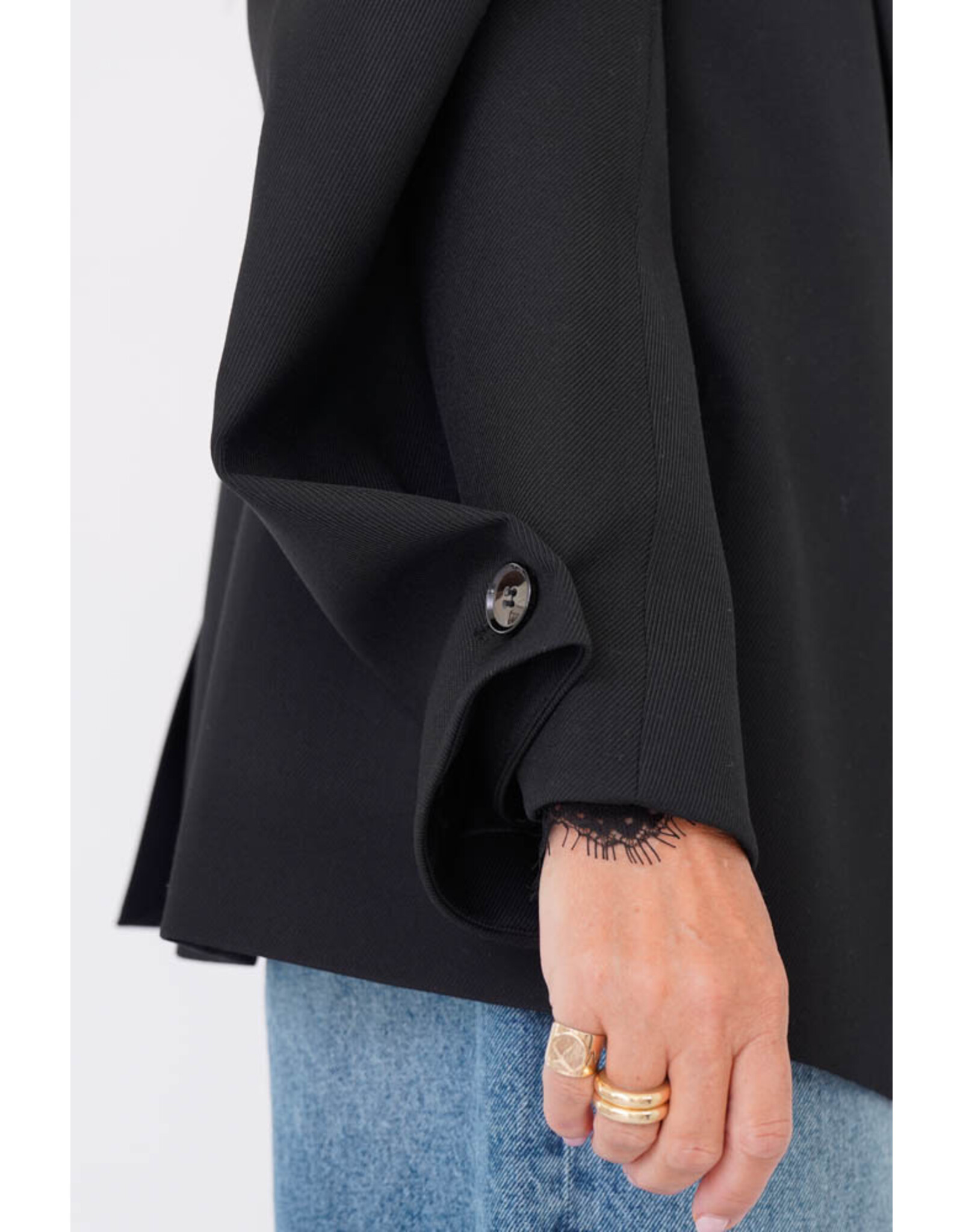 Est Seven Israe Blazer - Black