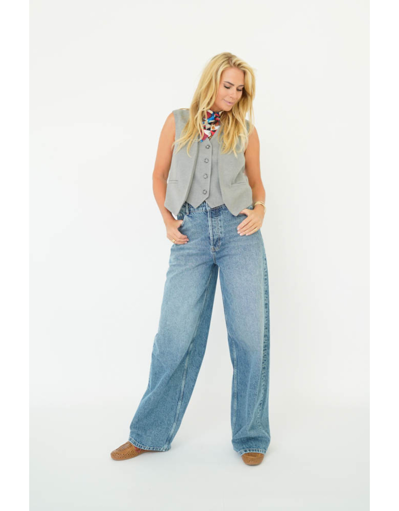 Est Seven Imane Singlet - Light Grey