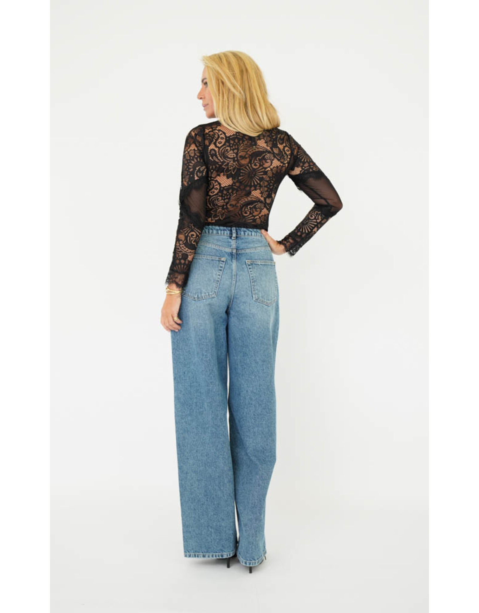 Est Seven Kalila Body - Black