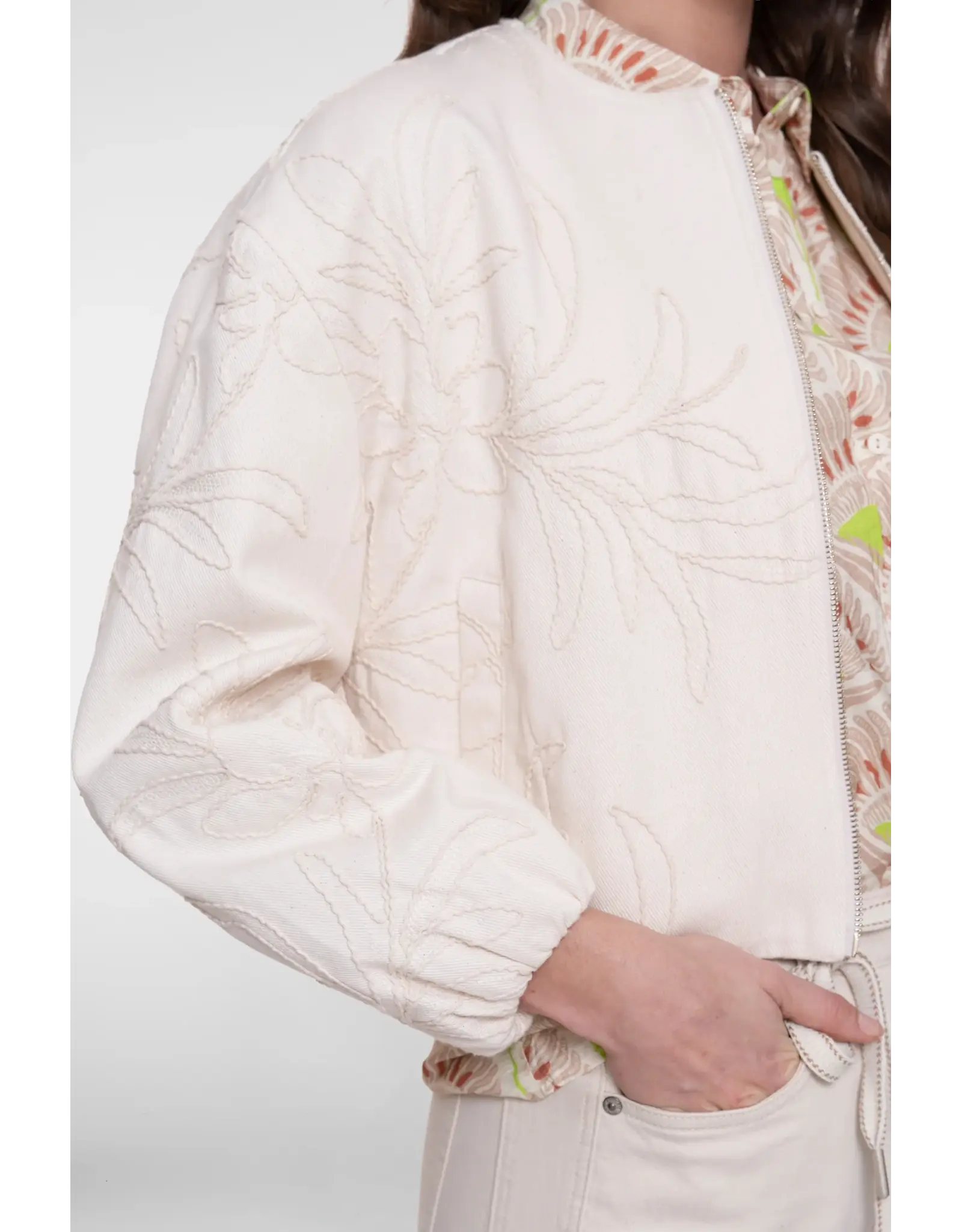 Geisha Jacket Embroidery 65022 - Ecru