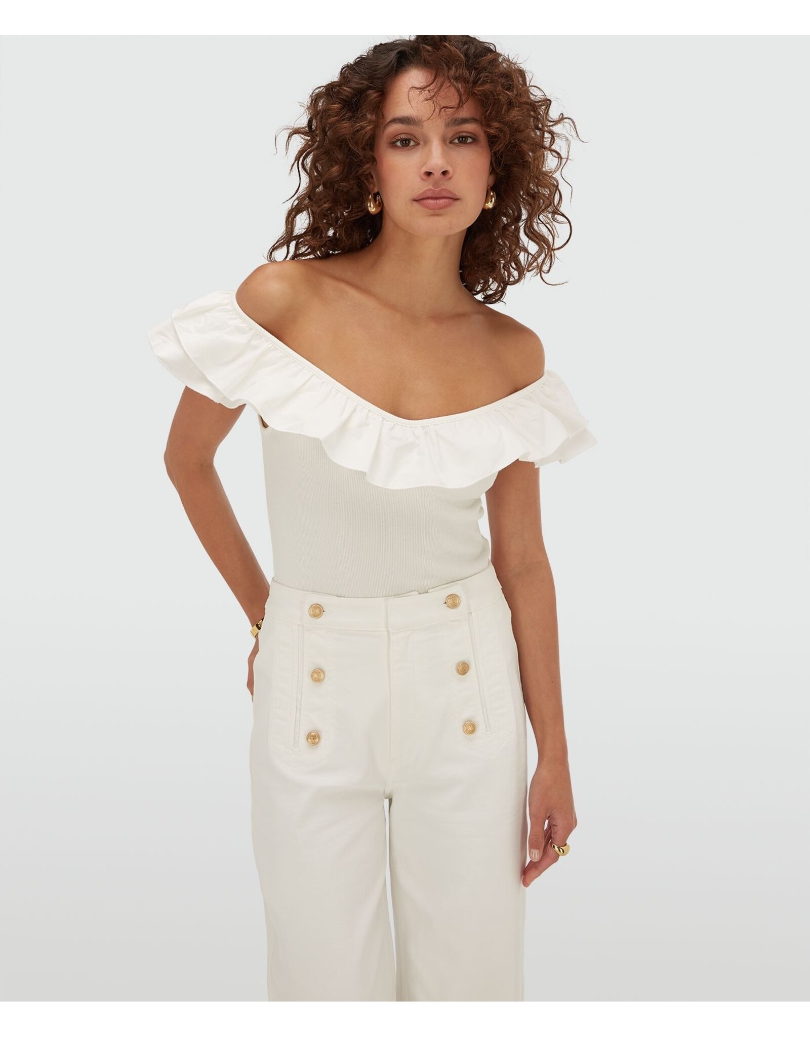 Josh V Gille - Off white