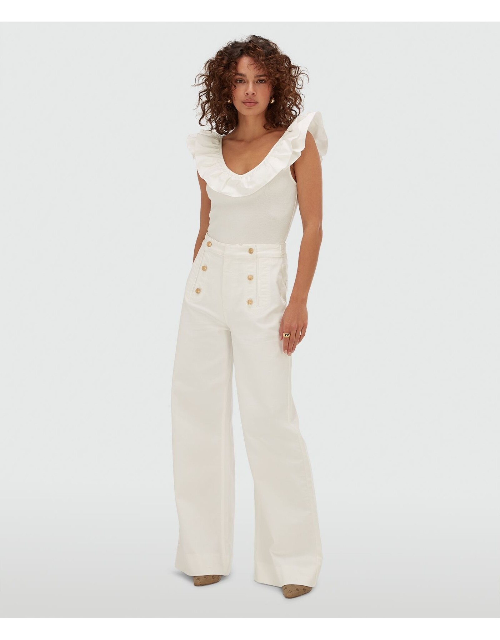 Josh V Gille - Off white