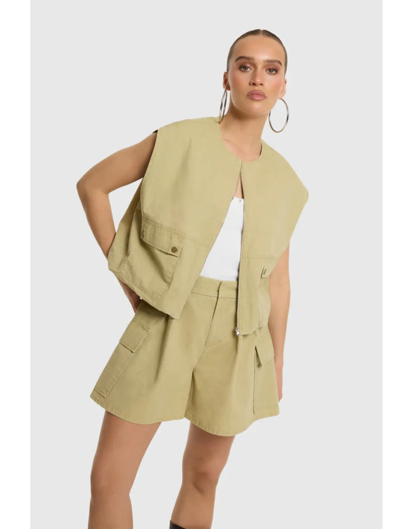 Refined Department Cargo Shorts Uma - Sand