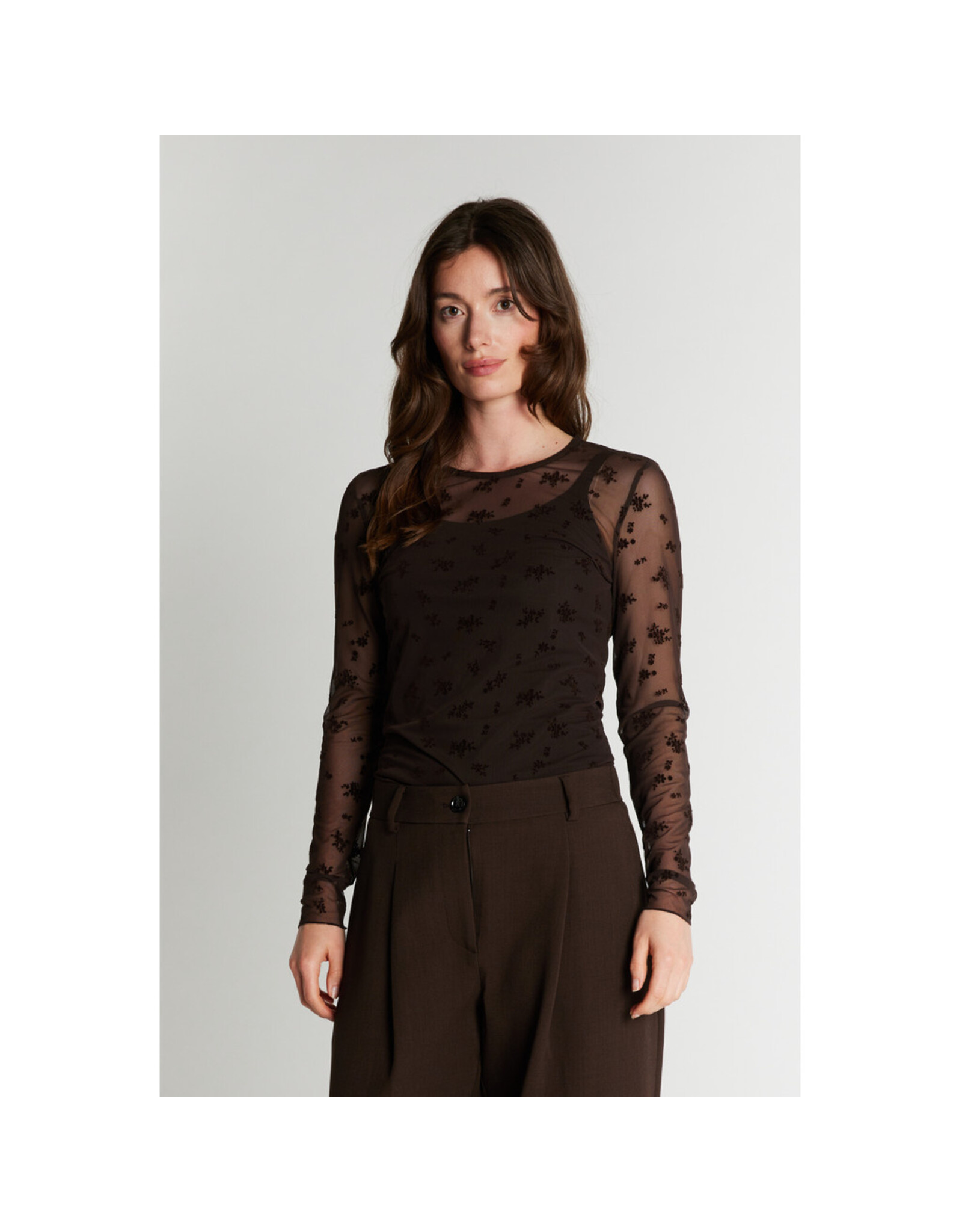 Rue de Femme Round Neck Blouse - Chocolat