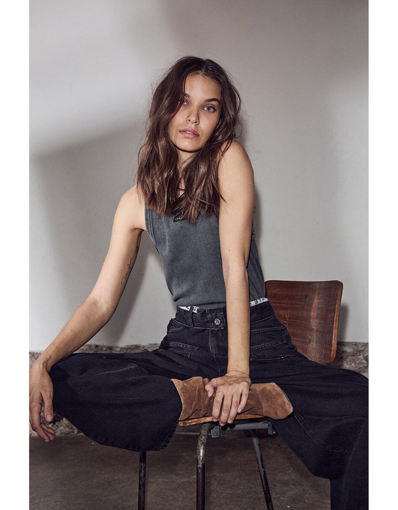 Haute L'amitié Rib Badge Stone Tank - Acid Wash