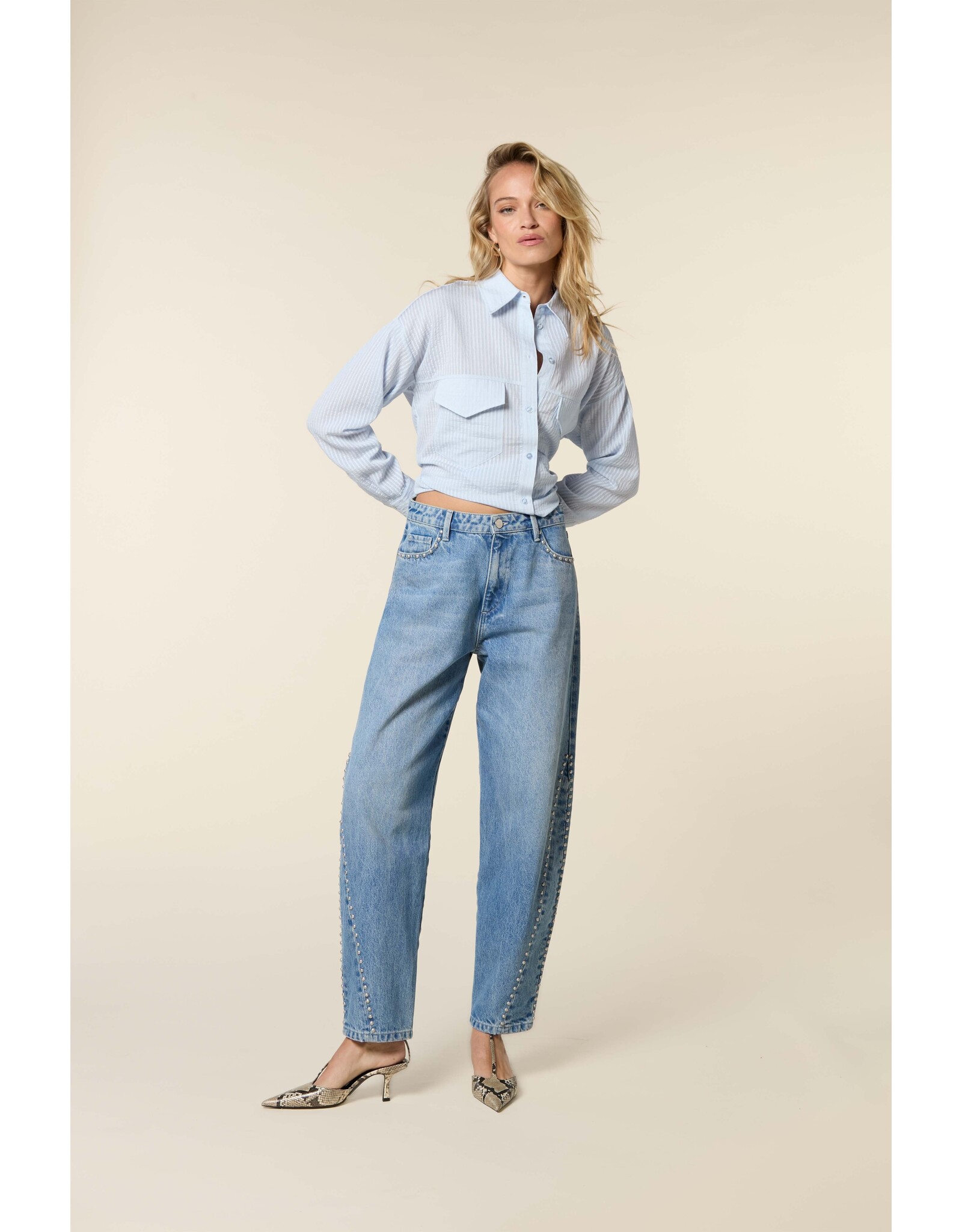 Homage Amber - Balloon Jeans with studs vintage wash