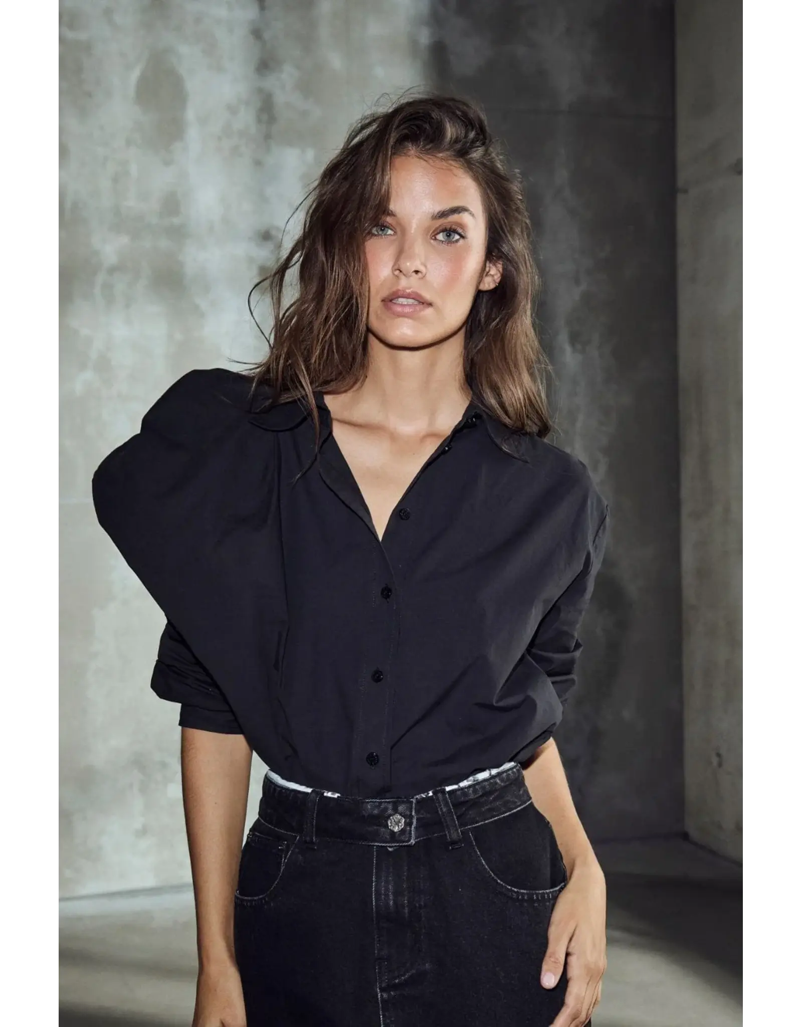 Haute L'amitié Cosmopolitan Drape Shirt - Black