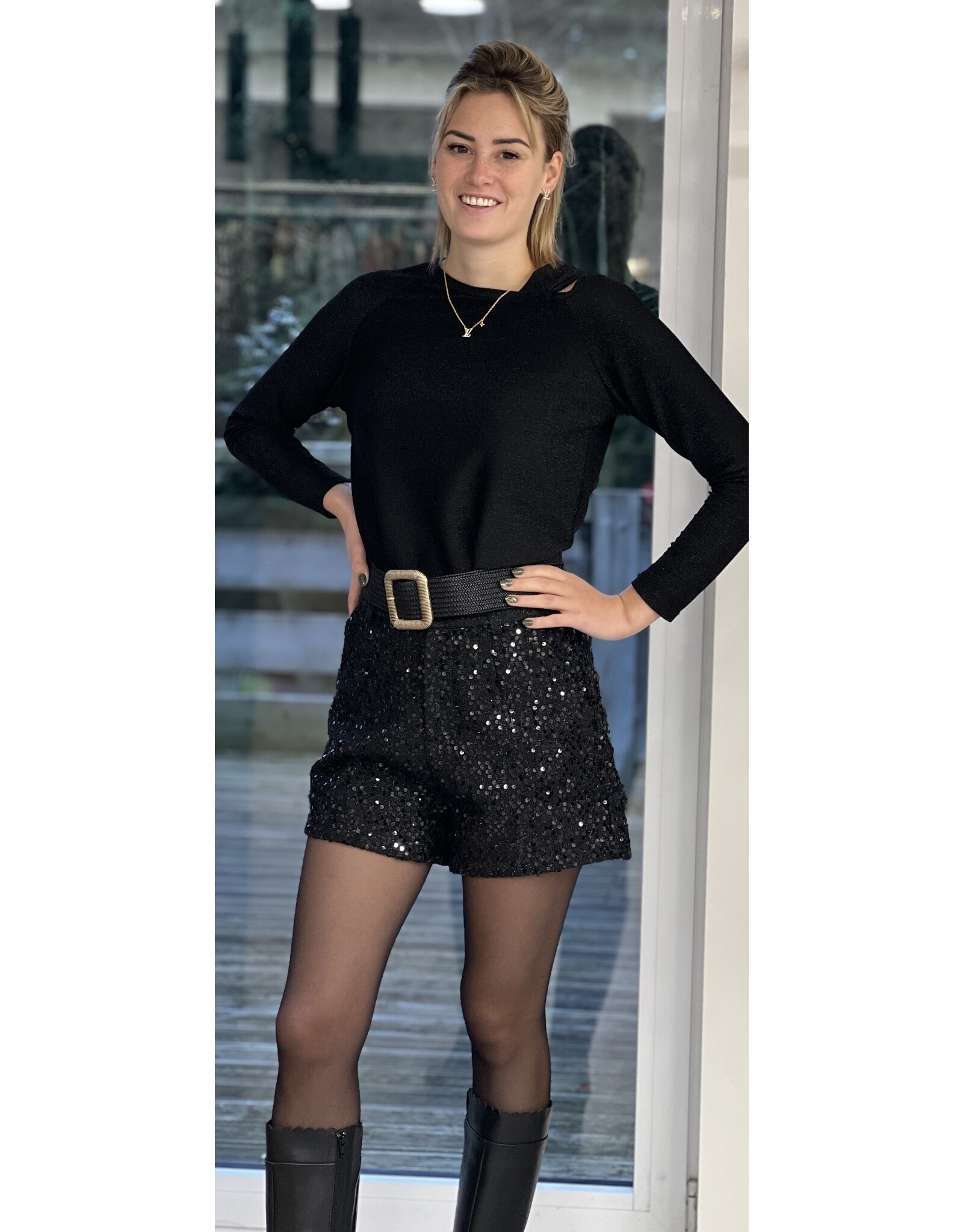 Short zwart met glitter