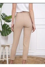 Parijs Trui beige met knoop vooraan