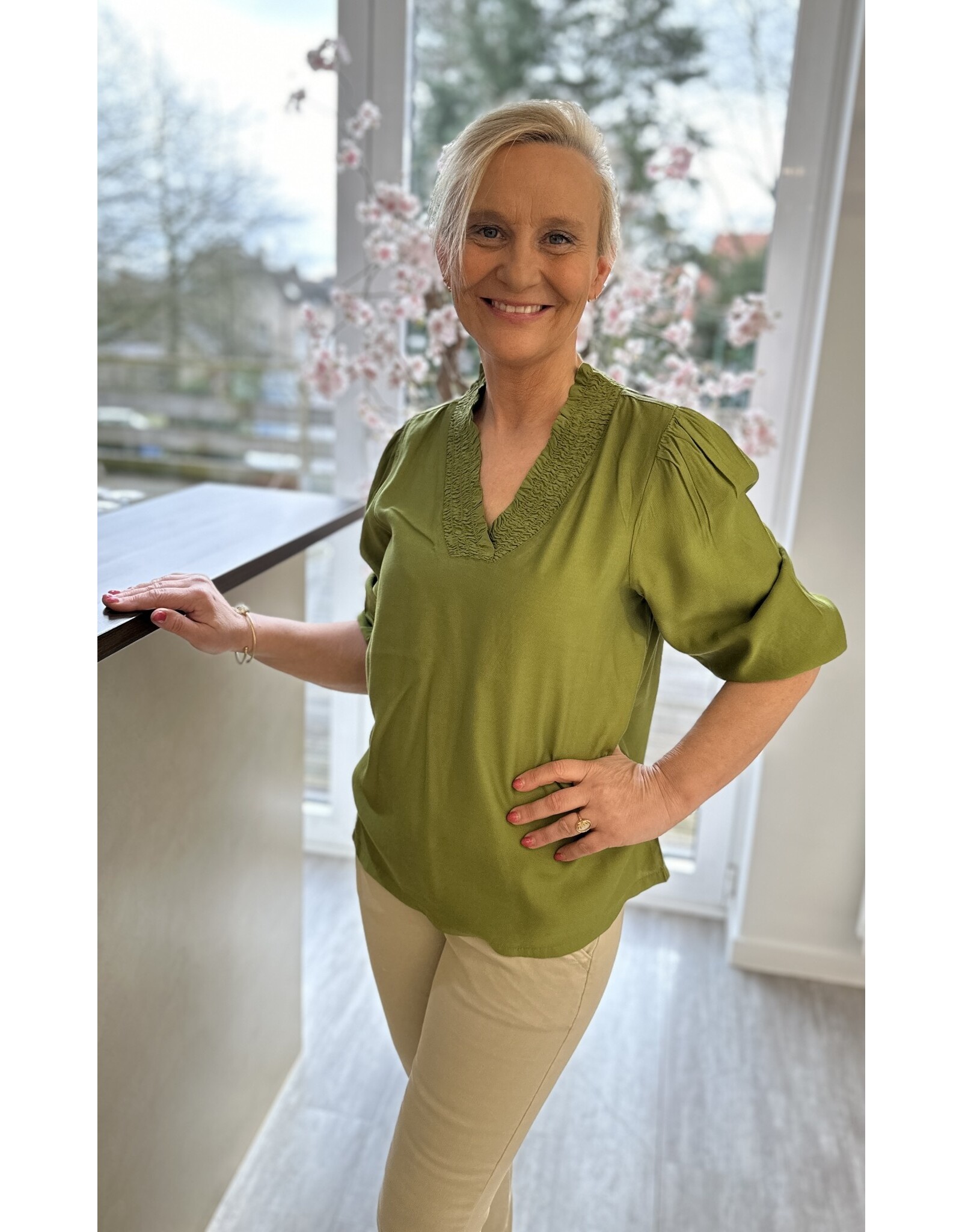 Kaffe Bloes V hals groen