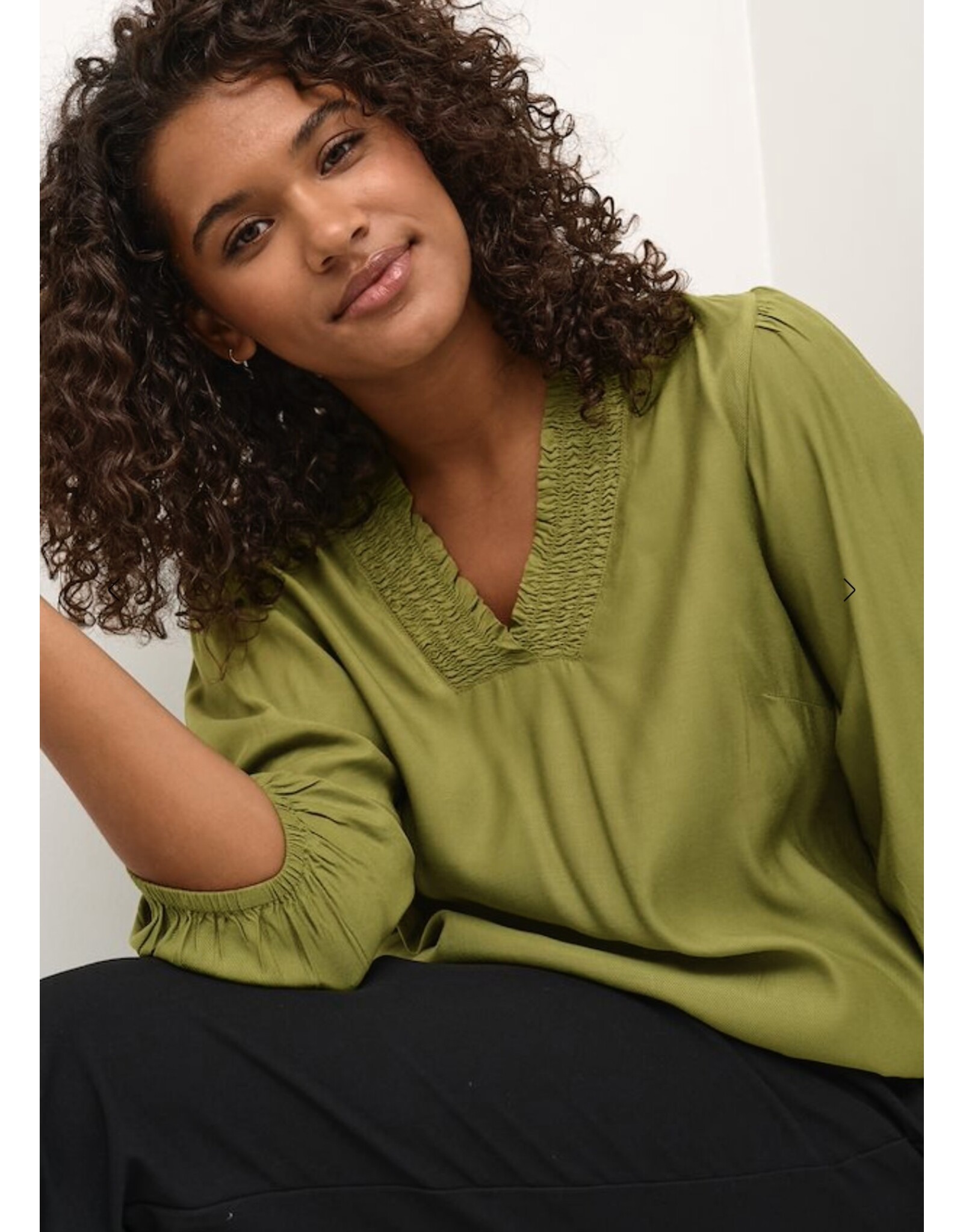 Kaffe Bloes groen V hals