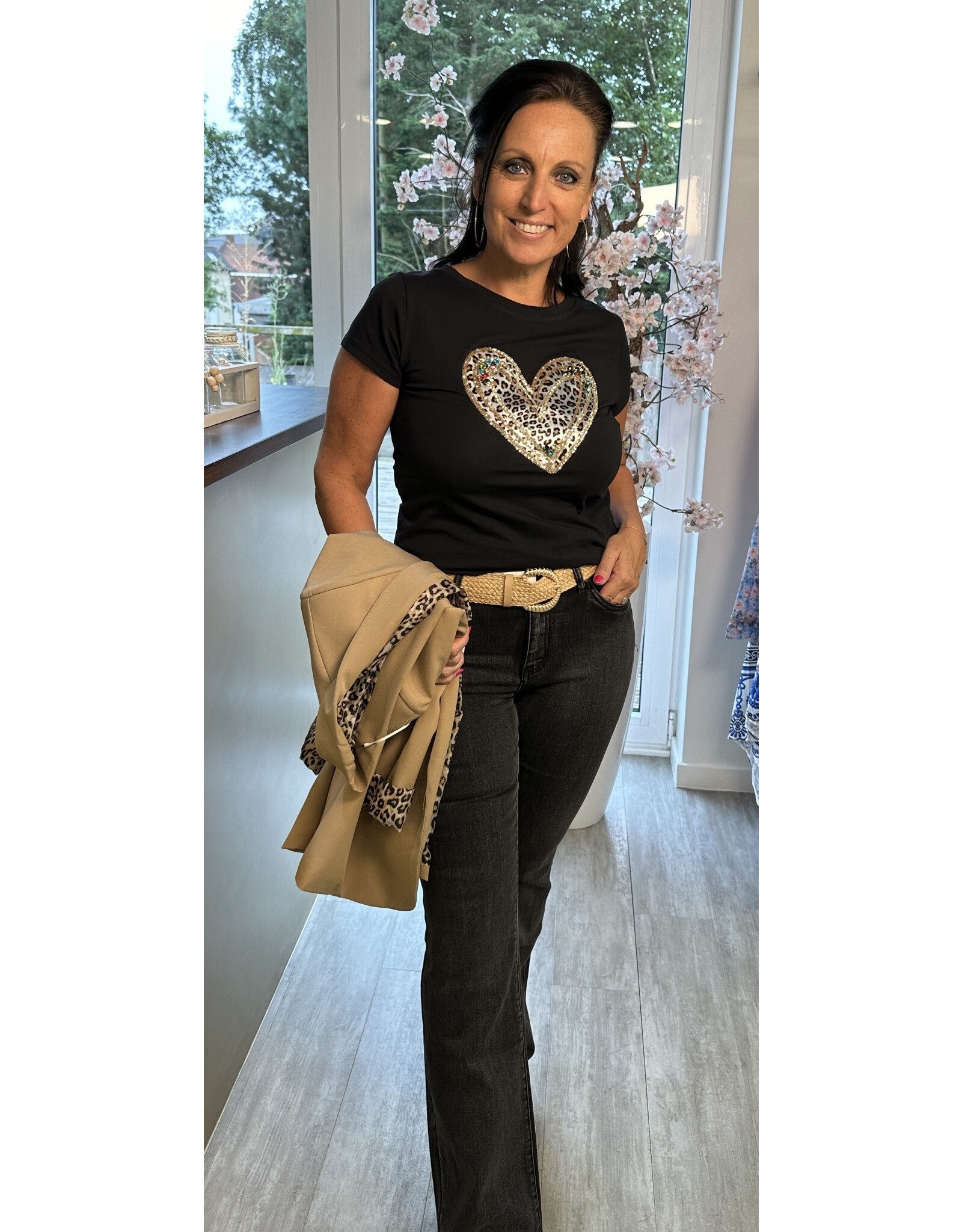 Parijs T shirt zwart met gouden hart