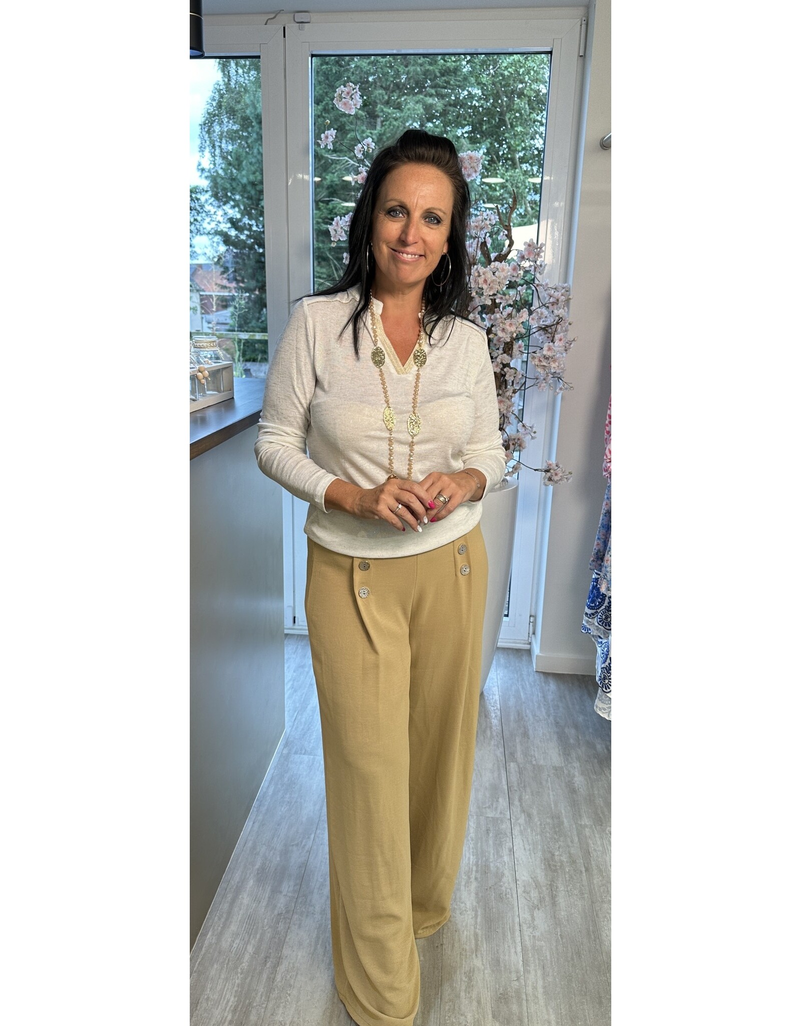 Brussel Broek beige met knoop