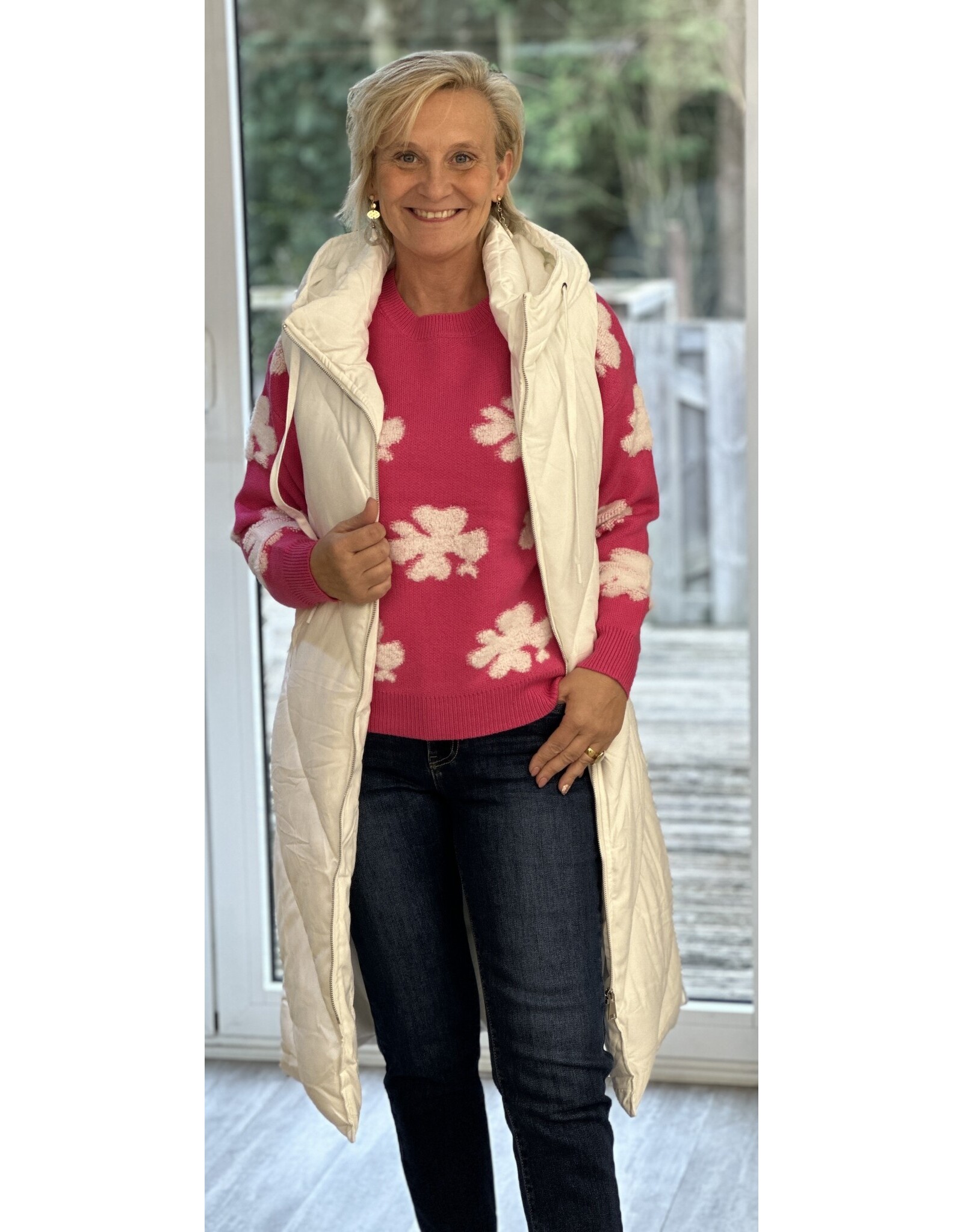 Trui fushia met witte print