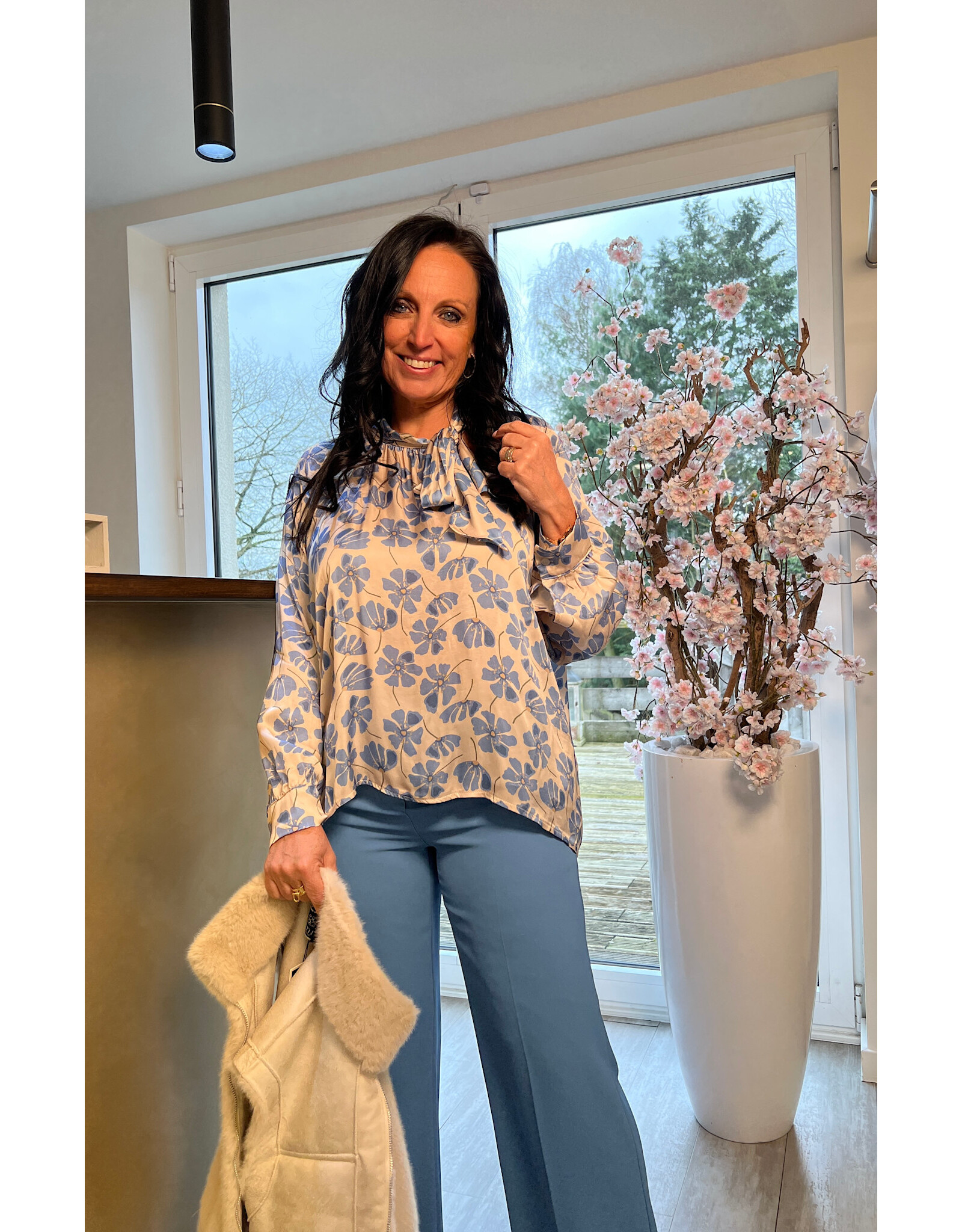 Italie Bloes flower blue/beige
