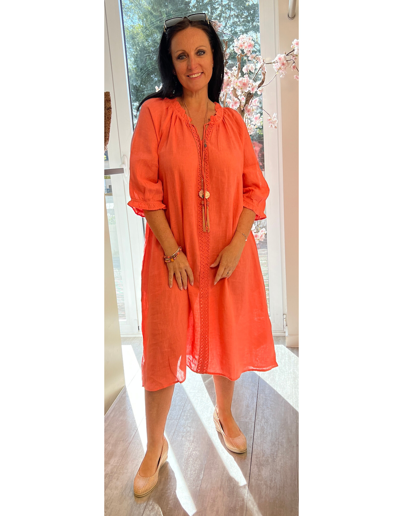 Cream Kleed Bellis porcelain rose