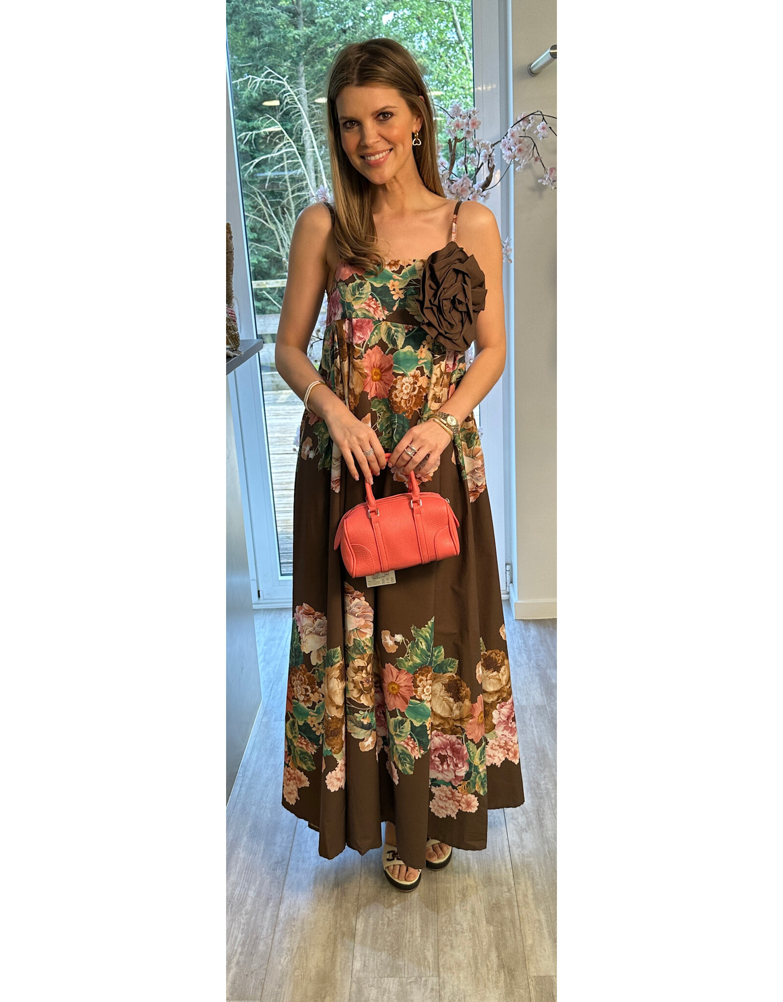 Italie Kleed Tine bruin met bloem