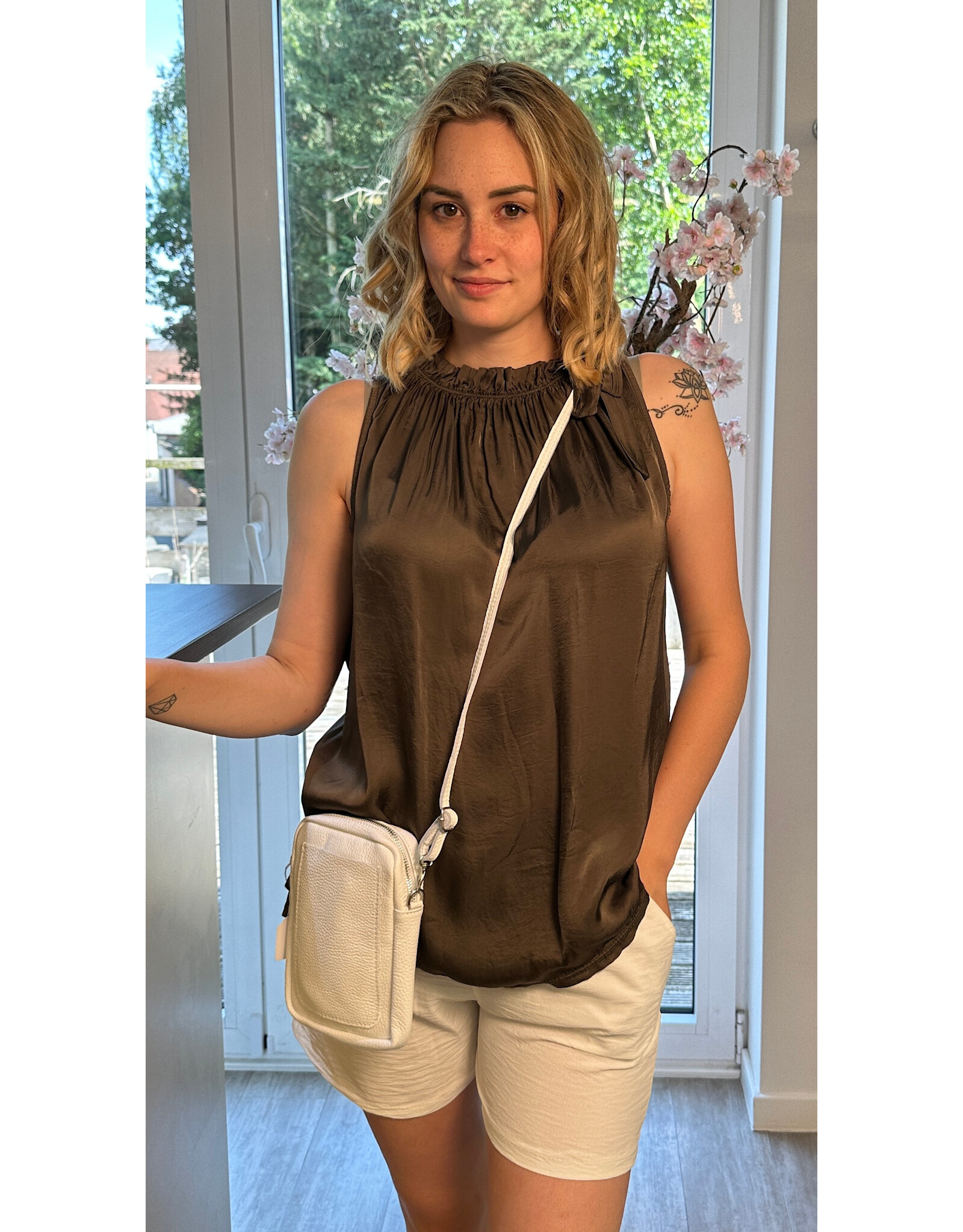 Brussel Short wit met bijpassende riem
