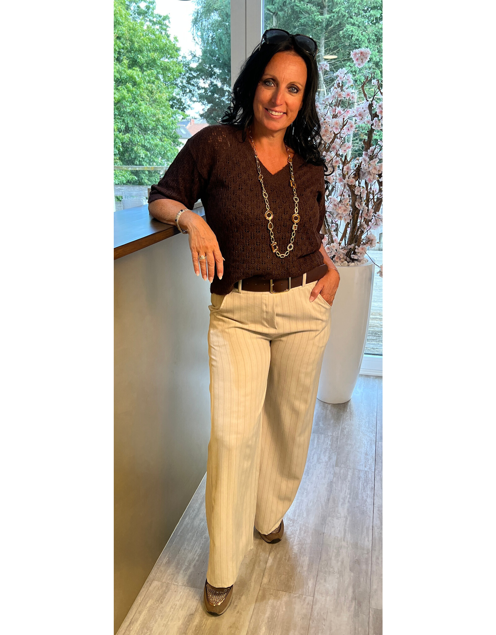 Kaffe Lourine trui v-hals fudge